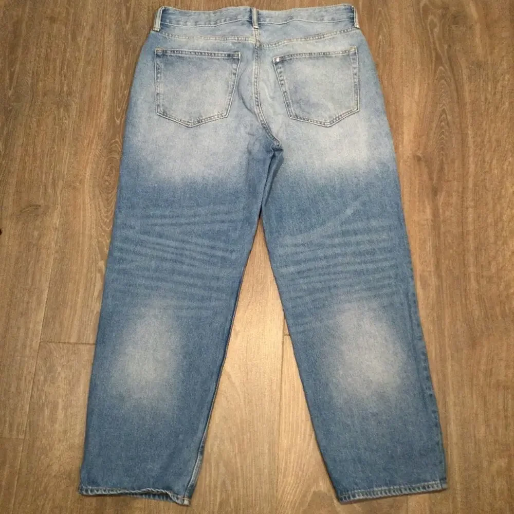 H&M Loose Ample Fit men’s W36/29 Hemmed Light wash Jeans